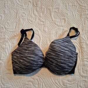 Victoria's Secret 32DD Wear Everywhere push up bra gray & pink GUC